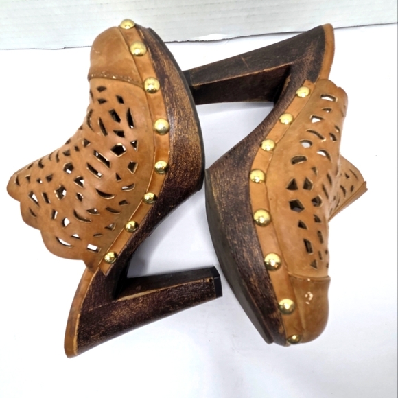 NADARA Tan Leather Clogs with Laser-Cut Design and Wooden Platform SIZE 8 - Picture 5 of 8